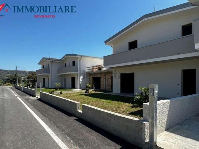 Case e ville in vendita di 160 m² in Via Tevere