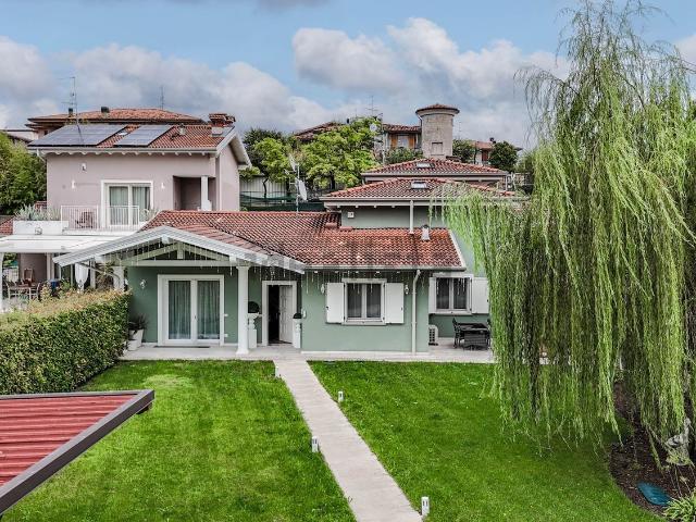 Case e ville in vendita di 160 m² in Via XXIV Maggio, 17