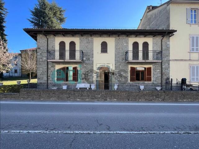 Case e ville in vendita di 160 m² in Viale della Vittoria