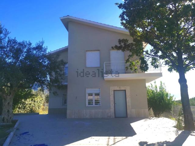 Case e ville in vendita di 160 m² in Viale Guglielmo Marconi