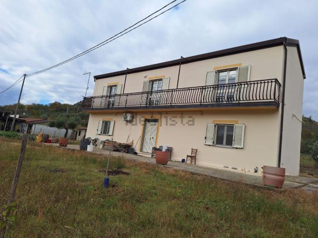 Case e ville in vendita di 160 m² in Contrada Cataldo, 30