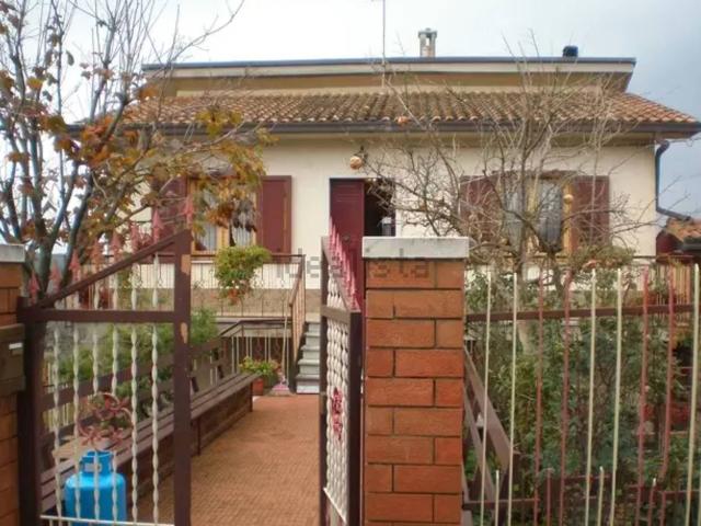 Case e ville in vendita di 160 m² in Contrada Perazzo