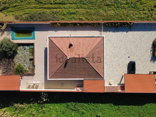 Case e ville in vendita di 160 m² in Contrada Reginotte, 18