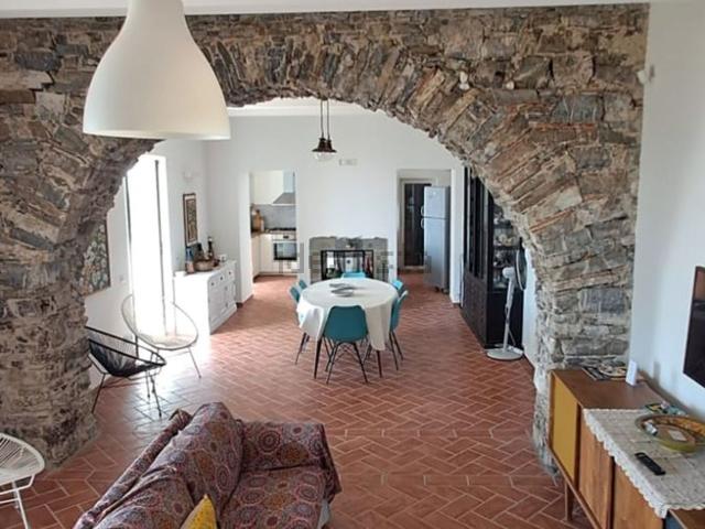Case e ville in vendita di 160 m² in Località Calamona, 2