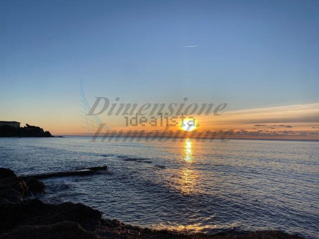 Case e ville in vendita di 160 m² in Lungomare del Quercetano