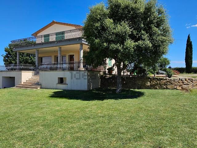 Case e ville in vendita di 160 m² in Piazza Italia, 1