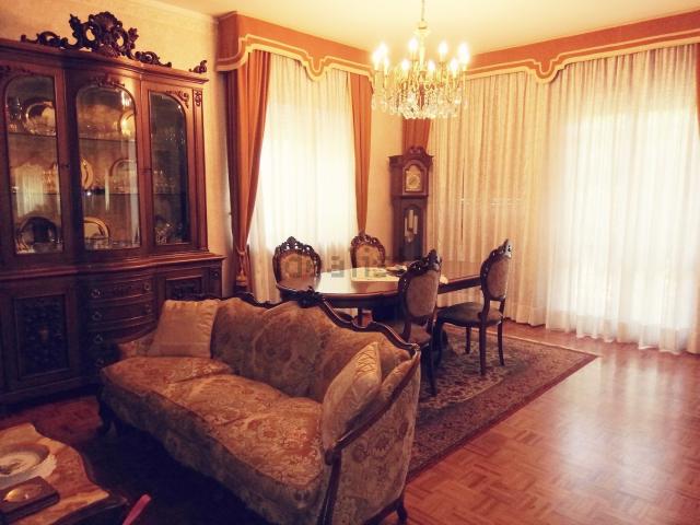 Case e ville in vendita di 160 m² in Strada valle