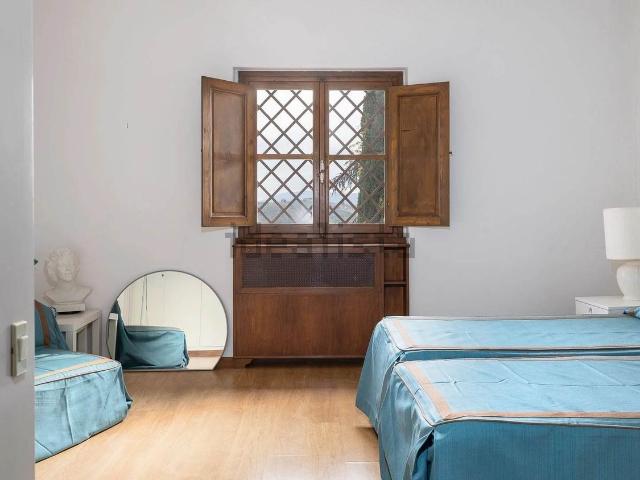 Case e ville in vendita di 1611 m²