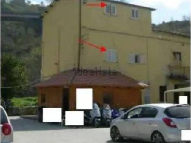 Case e ville in vendita di 161 m² in Via Lungo Crati Gergeri, 33