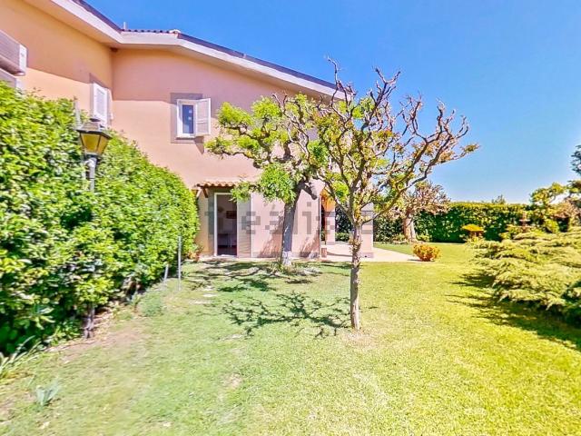 Case e ville in vendita di 161 m² in Via Mercurio, 7