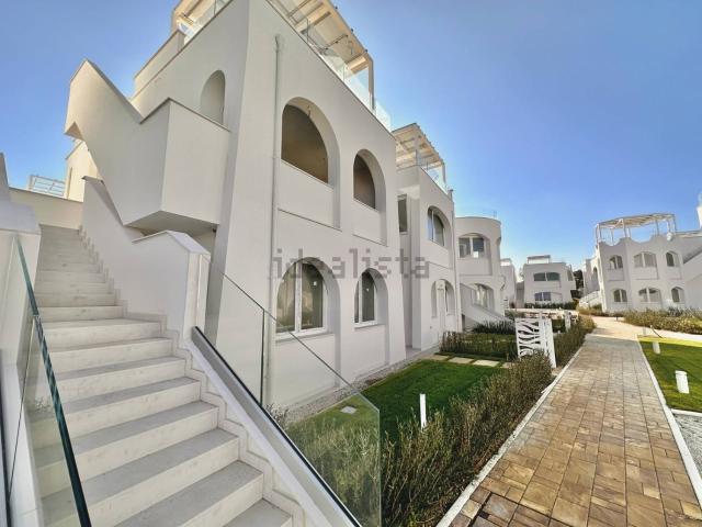 Case e ville in vendita di 161 m² in Strada Provinciale Numana Scossicci Porto Recanati, 214