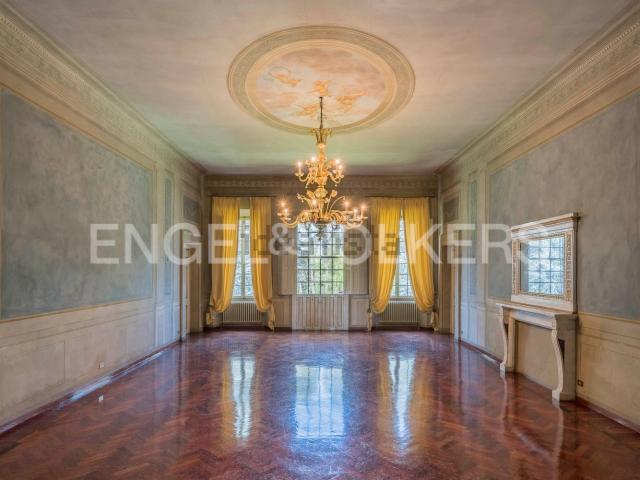 Case e ville in vendita di 1622 m² in Via Mezzana, 6