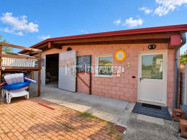 Case e ville in vendita di 162 m²