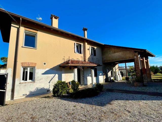 Case e ville in vendita di 162 m² in Via Coronis Alta, 3
