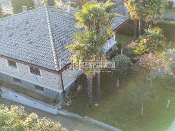 Case e ville in vendita di 162 m² in Via Giuseppe Giusti