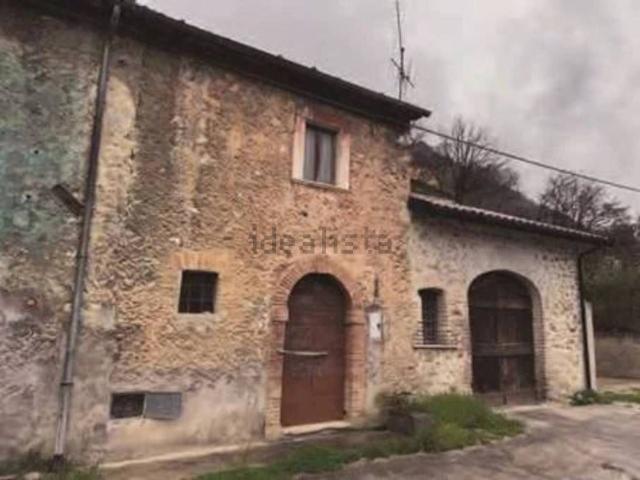 Case e ville in vendita di 162 m² in Via Seconda Nazionale, 42