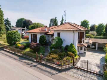 Case e ville in vendita di 162 m² in Via Tagliamento, 4