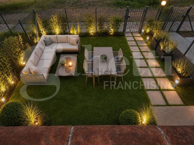 Case e ville in vendita di 163 m² in Via Cannoni