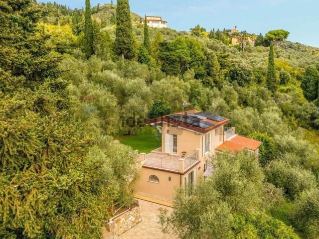 Case e ville in vendita di 163 m² in Via xx settembre, 118