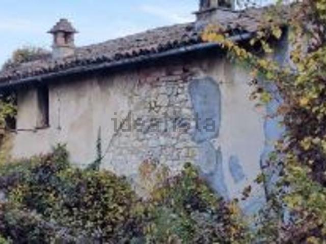 Case e ville in vendita di 164 m² in Via Capoluogo