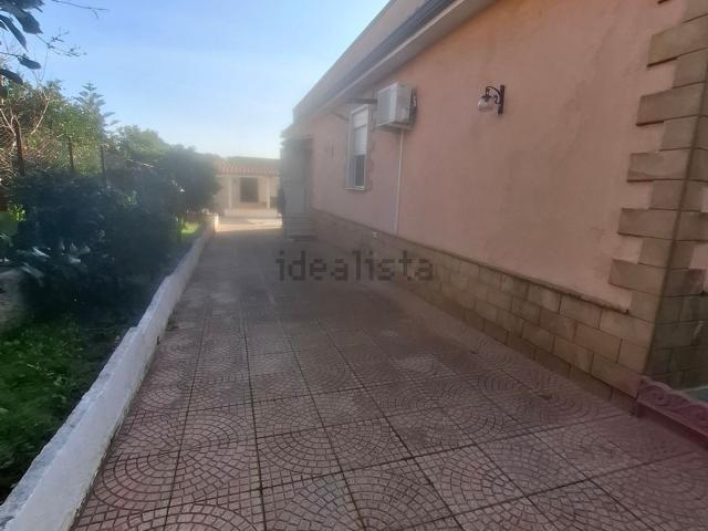 Case e ville in vendita di 164 m² in Via Damasco, 5