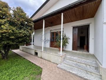 Case e ville in vendita di 164 m² in Via San Leonardo, 236