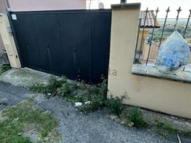 Case e ville in vendita di 164 m² in Vicolo Tommaso Campanella