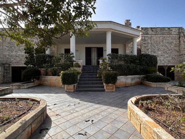 Case e ville in vendita di 164 m² in Contrada MONTICELLI A MARE