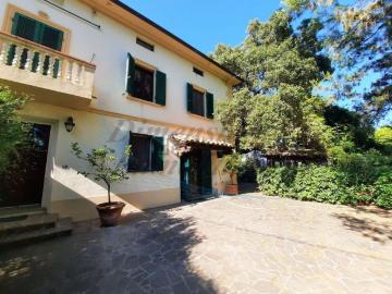 Case e ville in vendita di 165 m² in Traversa Livornese la Sovita