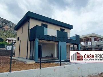 Case e ville in vendita di 165 m² in Via Chiesazza Sperone