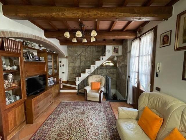 Case e ville in vendita di 165 m² in Via Amedeo
