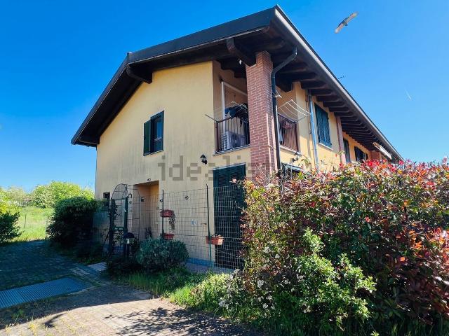 Case e ville in vendita di 165 m² in Via Bruno Villa, 9