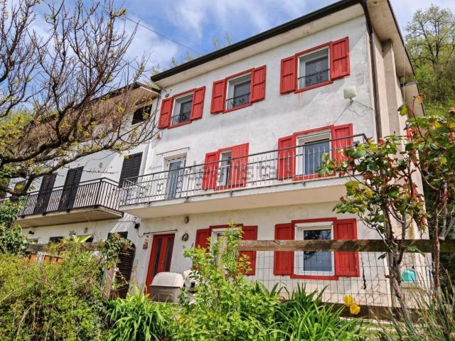 Case e ville in vendita di 165 m² in Via Gazzin