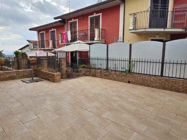 Case e ville in vendita di 165 m² in Via Dante Alighieri, 15