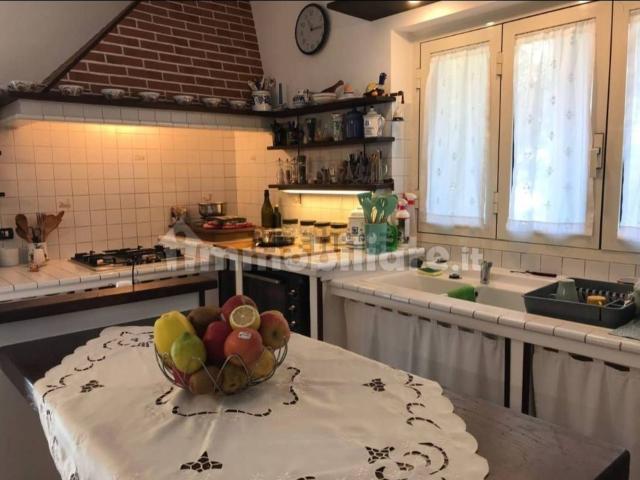 Case e ville in vendita di 165 m² in Via del Fosso di Papa Leone