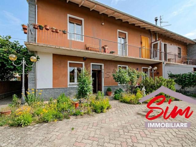 Case e ville in vendita di 165 m² in Via Mameli