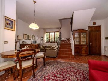 Case e ville in vendita di 165 m² in Via San Martino, 13