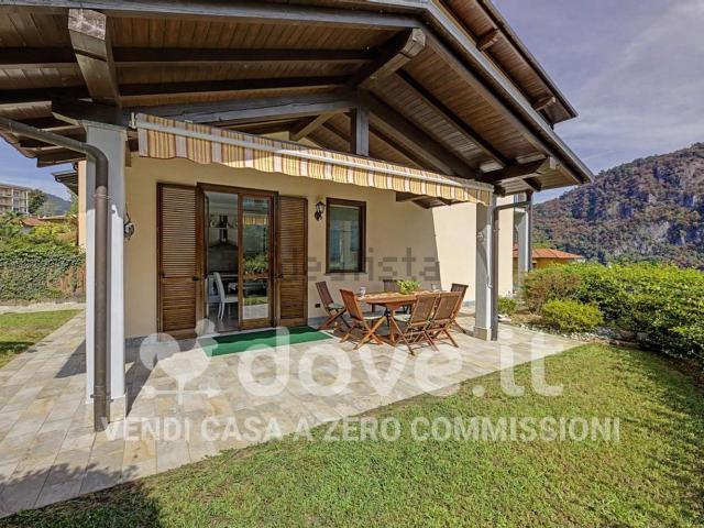 Case e ville in vendita di 165 m² in Via Pianazzo, 12
