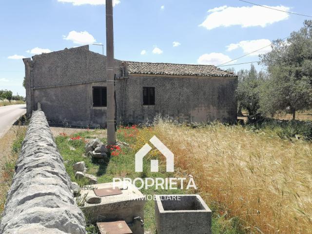 Case e ville in vendita di 165 m² in Via Provinciale Modica Noto, 94