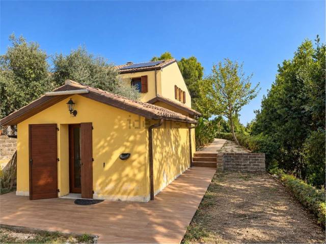 Case e ville in vendita di 165 m² in Frazione Aspio, 58