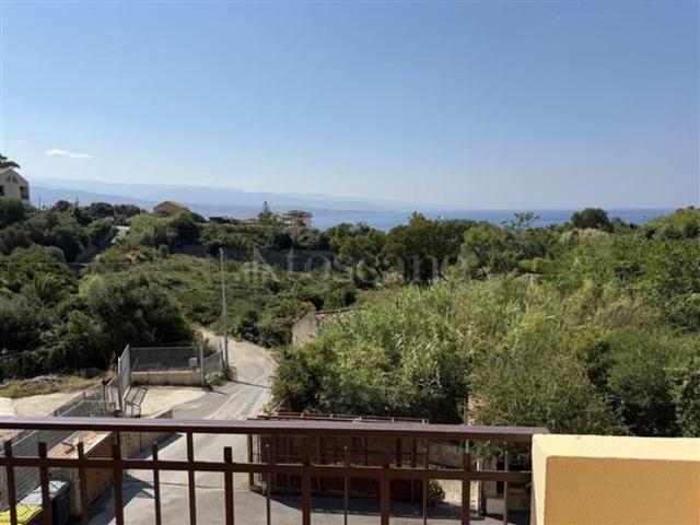 Case e ville in vendita di 165 m² in Strada Panoramica dello Stretto