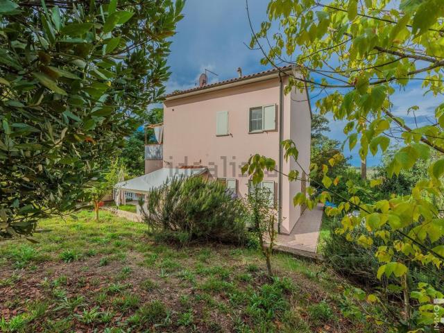 Case e ville in vendita di 165 m² in Strada Provinciale Puntone