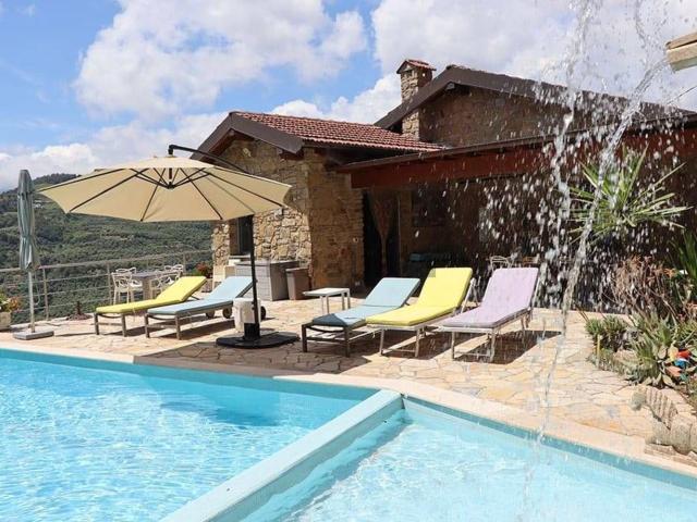 Case e ville in vendita di 166 m²