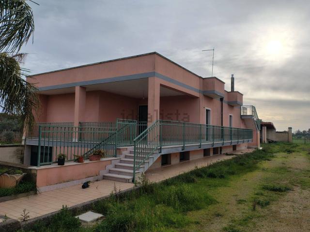 Case e ville in vendita di 166 m²