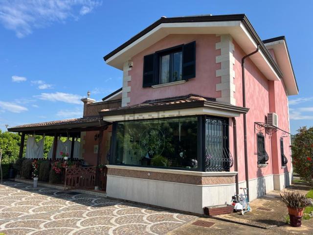 Case e ville in vendita di 167 m²