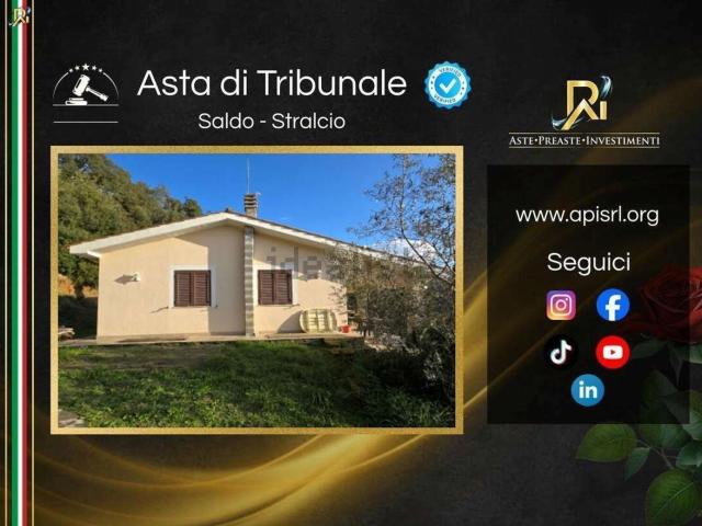 Case e ville in vendita di 167 m² in Via Maggio