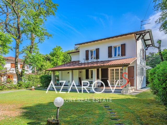 Case e ville in vendita di 167 m² in Via Poveromo