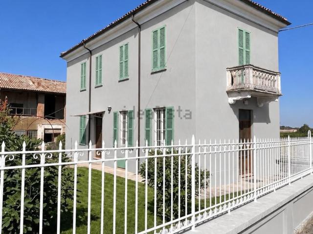 Case e ville in vendita di 167 m² in Via Tripoli, 23