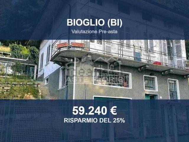 Case e ville in vendita di 167 m² in Via XXV Aprile, 29