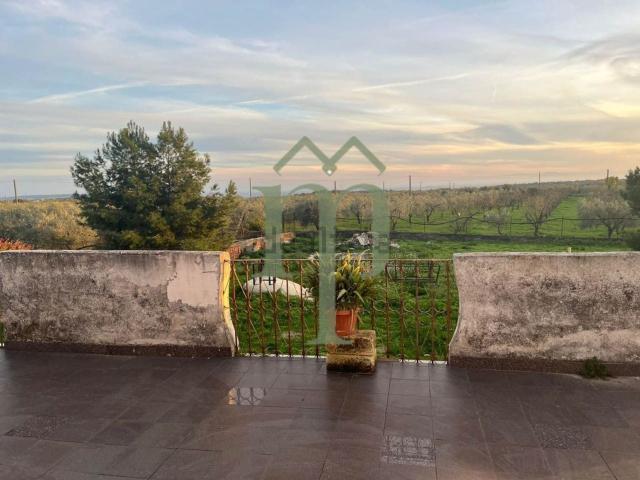 Case e ville in vendita di 167 m² in Contrada COSTARELLE